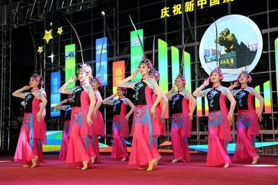 掃黑除惡暖民心，鹽池文藝進(jìn)鄉(xiāng)村——一場(chǎng)深入人心、凝聚共識(shí)的專(zhuān)題文藝匯演